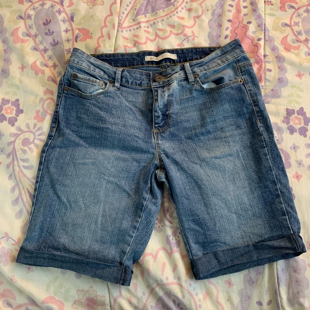 Medium wash denim Bermuda shorts